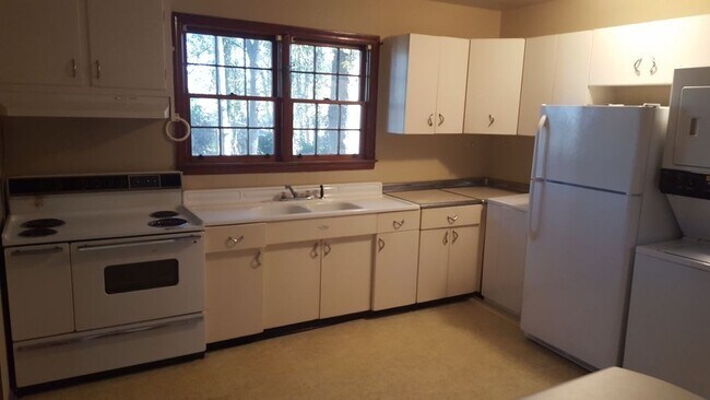 Building Photo - 2408 Apricot Ln