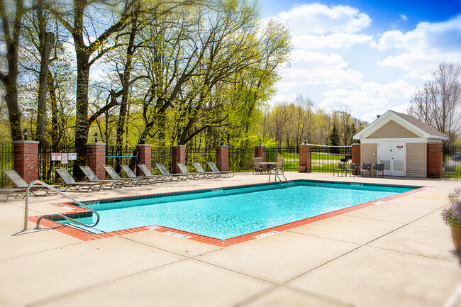 Foto del edificio - The Fields of New Durham Apartment Homes