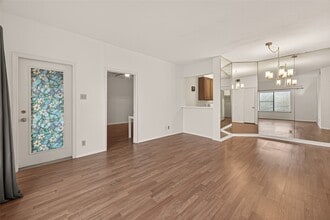 Building Photo - 2211 S Braeswood Blvd