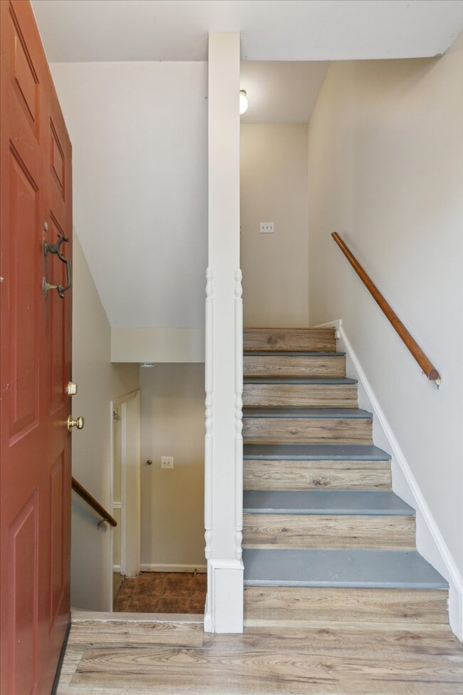 Photo - 17 Miles Cary Mews House