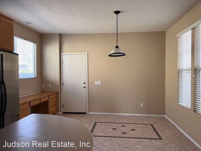 Foto del edificio - 4 br, 3 bath House - 312 Crownview Ct.