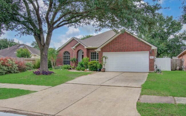 Building Photo - 18223 Heathridge Ln