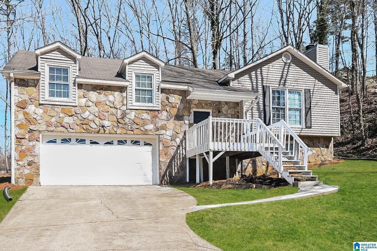 8715 Lakeview Cir, Pinson, AL 35126 House Rental in Pinson, AL