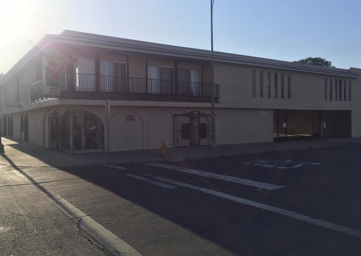 Foto principal - 847 E Main St