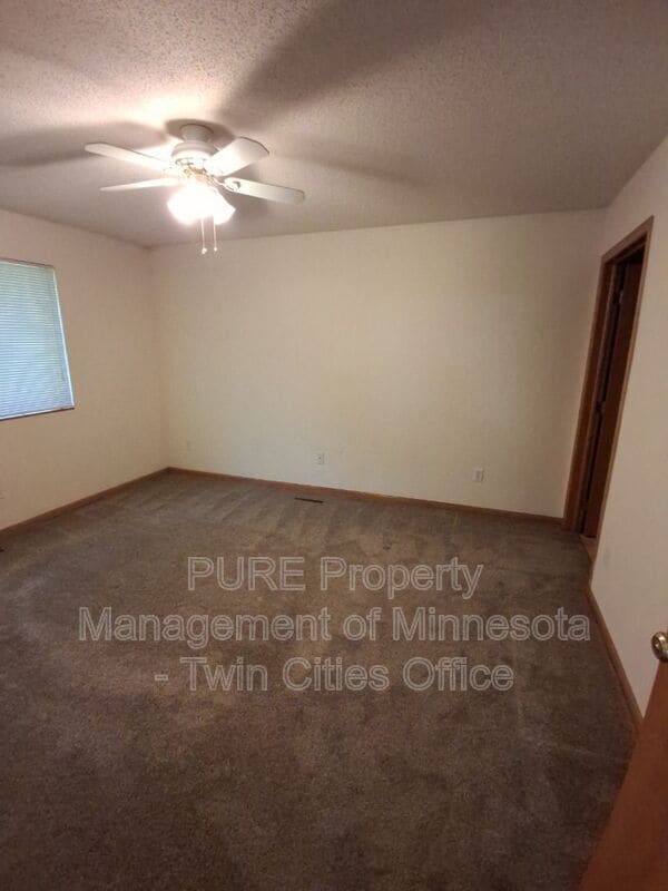 Building Photo - 614 Golden Gate Ln