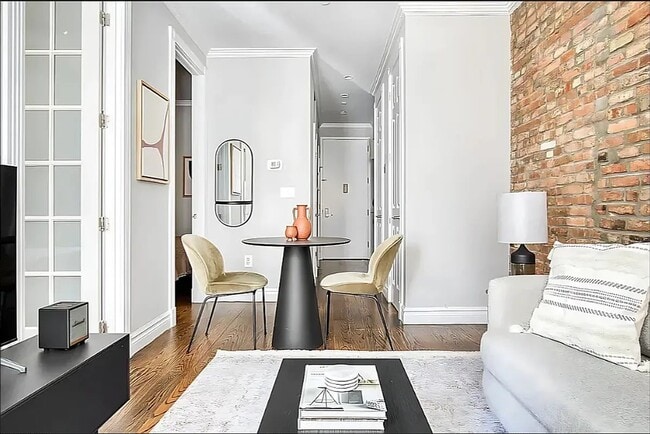 Building Photo - 438 W 52nd St