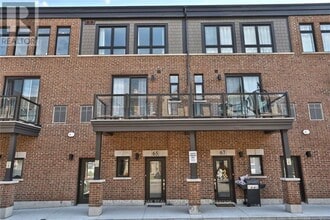 Building Photo - 65 Esplanade Ln