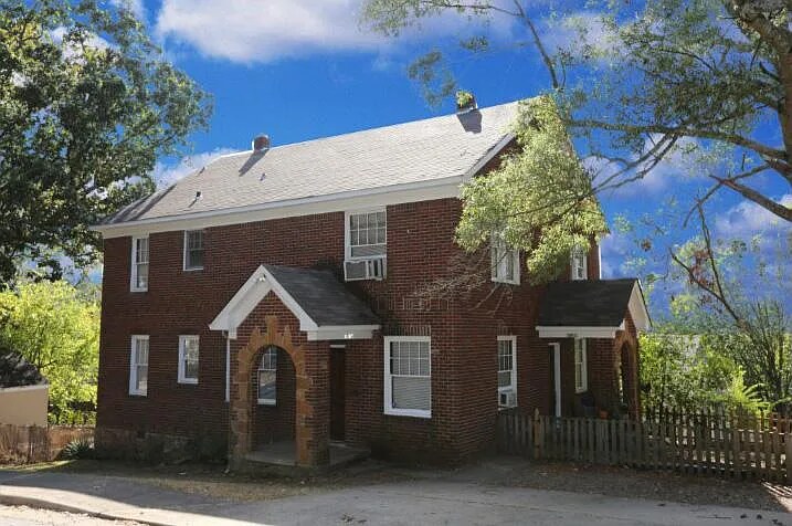 Foto principal - 301 Thayer St
