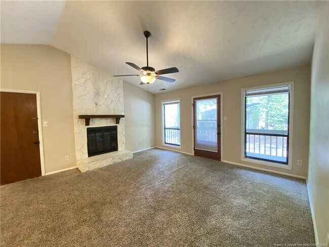 Building Photo - 1853 Tryon Dr