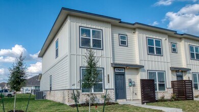 Building Photo - 1626 Lummus Dr