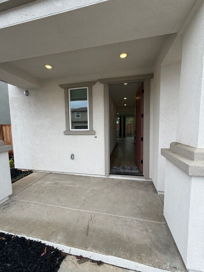 Foto del edificio - 3 Bedroom | 2.5 Bathroom | New single family home