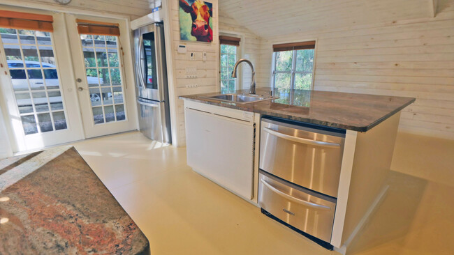 Sink, Dishwasher, Refrigerator - 7201 NW 125th Street Rd