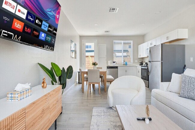 Foto del edificio - 6606 W Paradise Ln