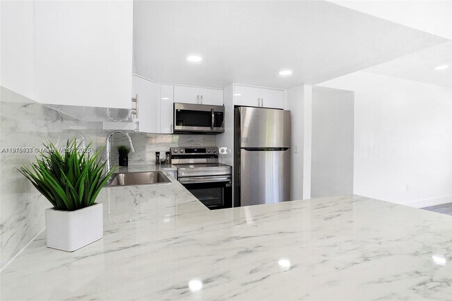 Foto del edificio - 4647 NW 15th Ct