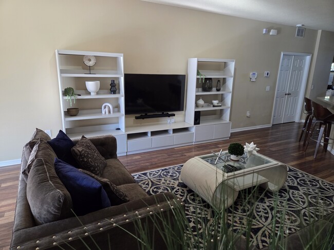 Foto del edificio - 11541 Tangle Creek Blvd