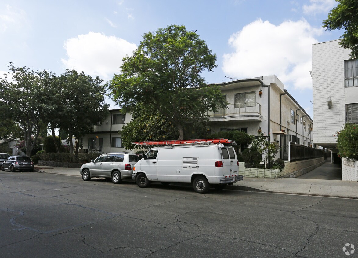 Building - 1135 N Ogden Dr