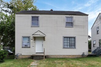 Building Photo - 1751-1753-1753 E Frankfort St