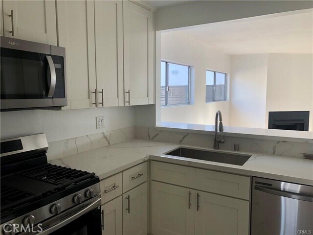 Building Photo - 5740 E Huntdale St