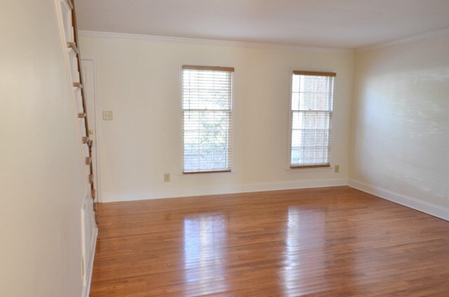 Foto del edificio - Avail Aug 2024 - Beautiful 2 Bedroom, 1.5 ...