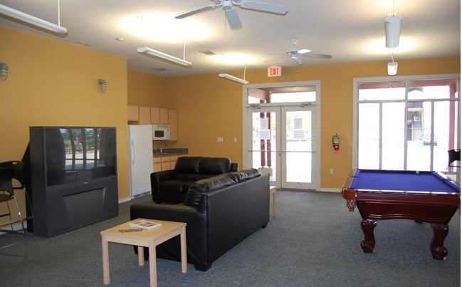 Building Photo - The Quad