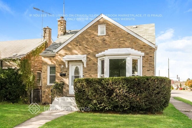 Building Photo - 5158 N Mulligan Ave