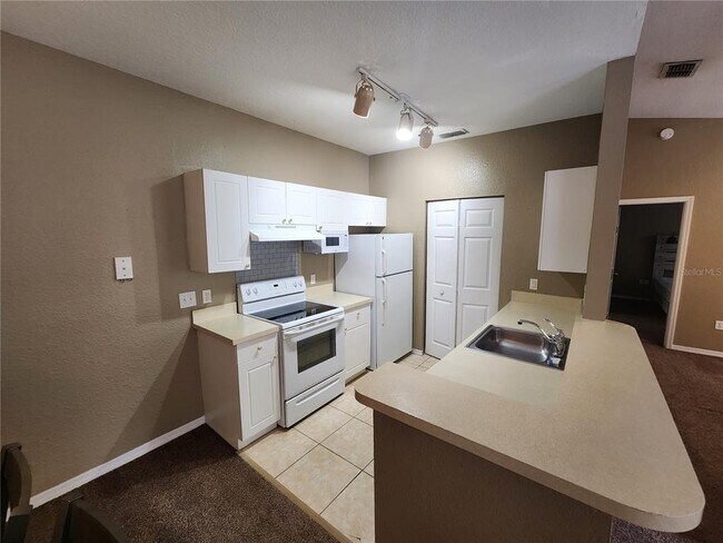 Foto del edificio - 821 Grand Regency Pointe