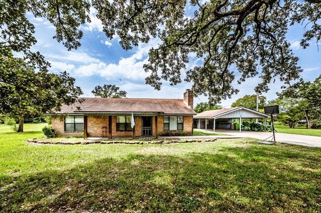 Foto del edificio - 1769 State Hwy 75 N