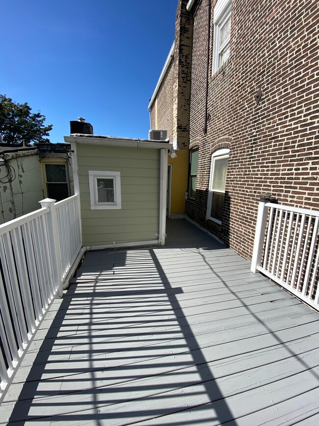 Second floor deck - 1305 Andre St