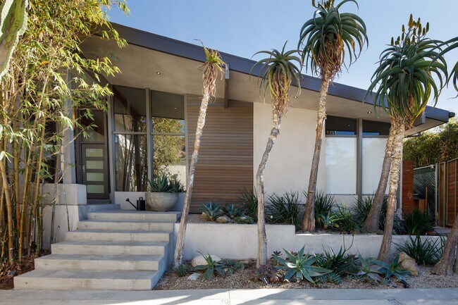 Building Photo - 7500 Devista Dr