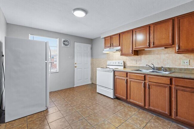 Building Photo - 1026 Wild Cherry Ln