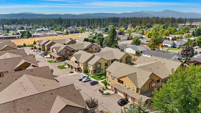 Building Photo - Fairway Meadows
