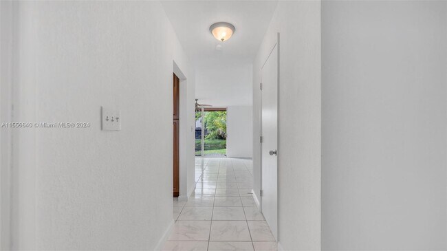 Building Photo - 1153 Hampton Blvd