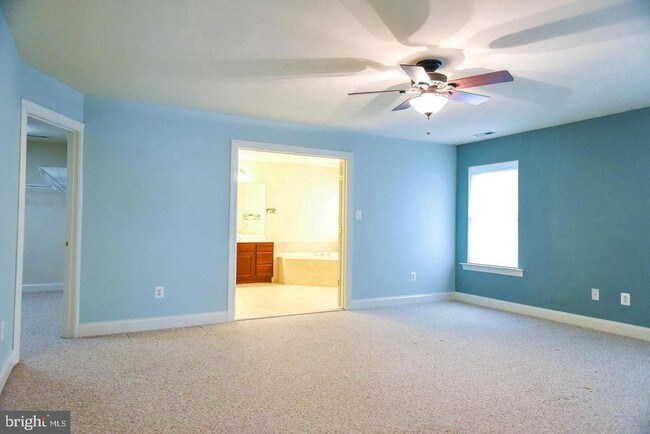 Building Photo - 20563 Carmarthen Dr