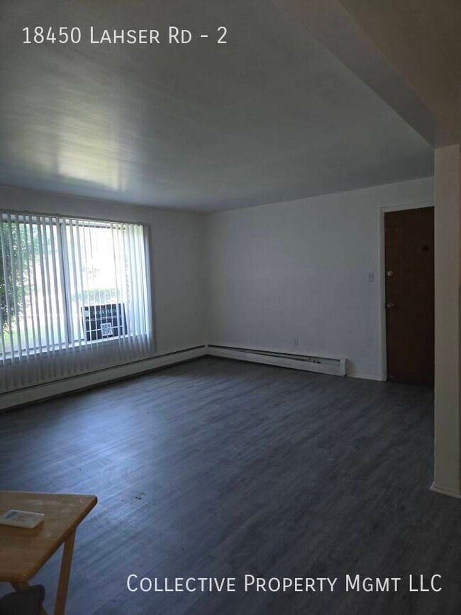 Building Photo - 18450 Lahser Rd