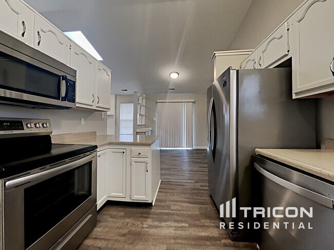 Building Photo - 1342 Country View Ct