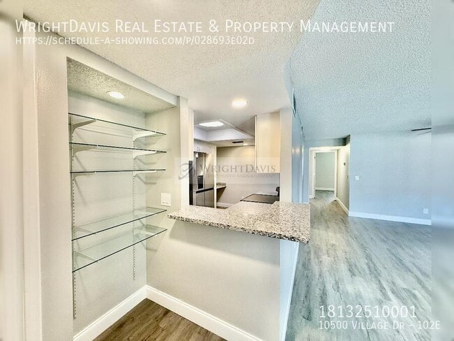 Building Photo - 10500 Village Dr