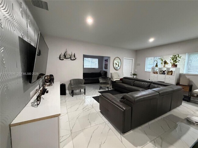Foto del edificio - 2241 N 62nd Ave