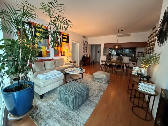 Foto del edificio - 1800 N Bayshore Dr