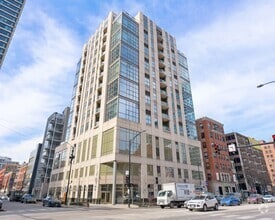 Building Photo - 150 W Superior St