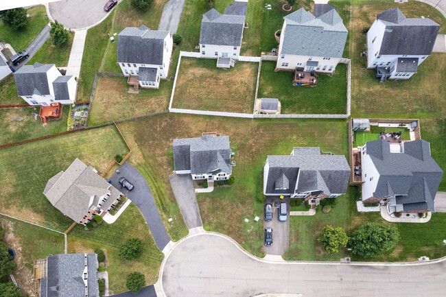 Building Photo - Charming 4-Bedroom Home with Modern Comfor...