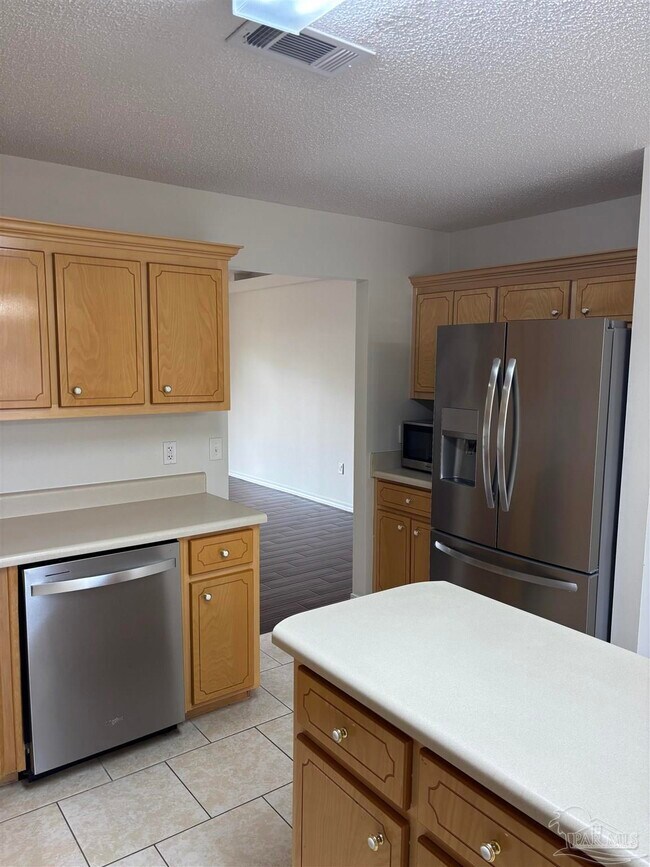 Foto del edificio - 5687 Sweet Birch Ln