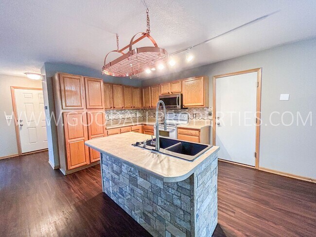 Foto del edificio - 3 Bedroom, 2.5 Bathroom in Waukee