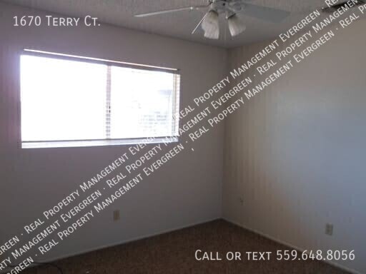 Building Photo - 1670 W Terry Ct