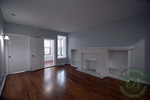 Building Photo - 7702 N Marshfield Ave