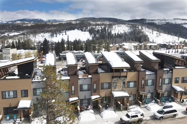 Photo - 276 Lions Gate Dr Townhome