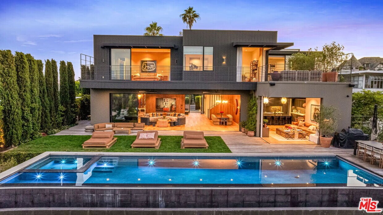 Foto principal - 1030 Somera Rd