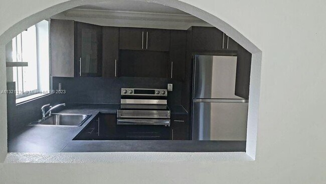 Foto del edificio - 3121 NW 3rd Ave