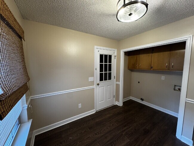 Building Photo - Home for Rent