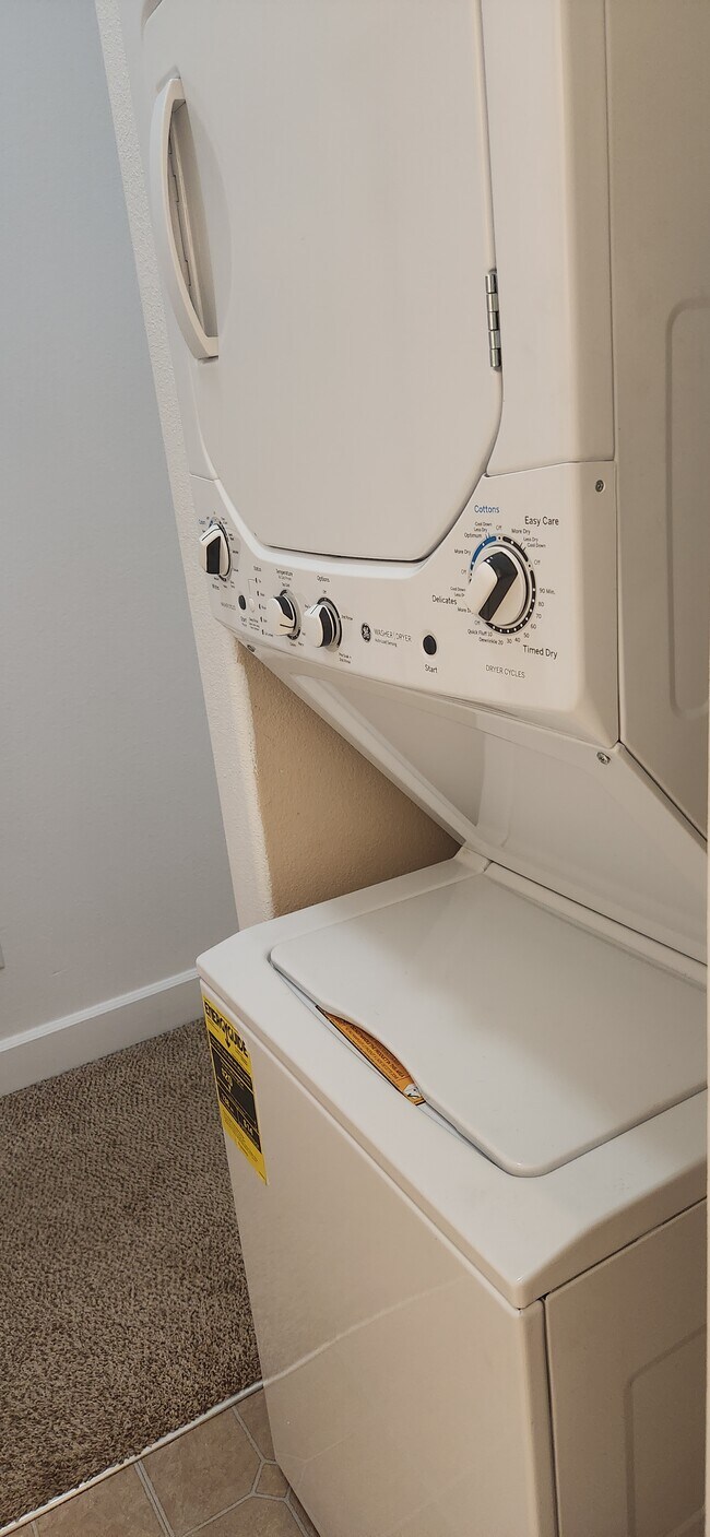 Washer/Dryer - 481 3rd St