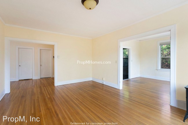 Foto del edificio - 1529 SE Hawthorne Blvd